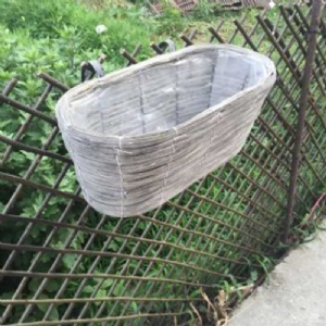 Willow hanging baskets 
